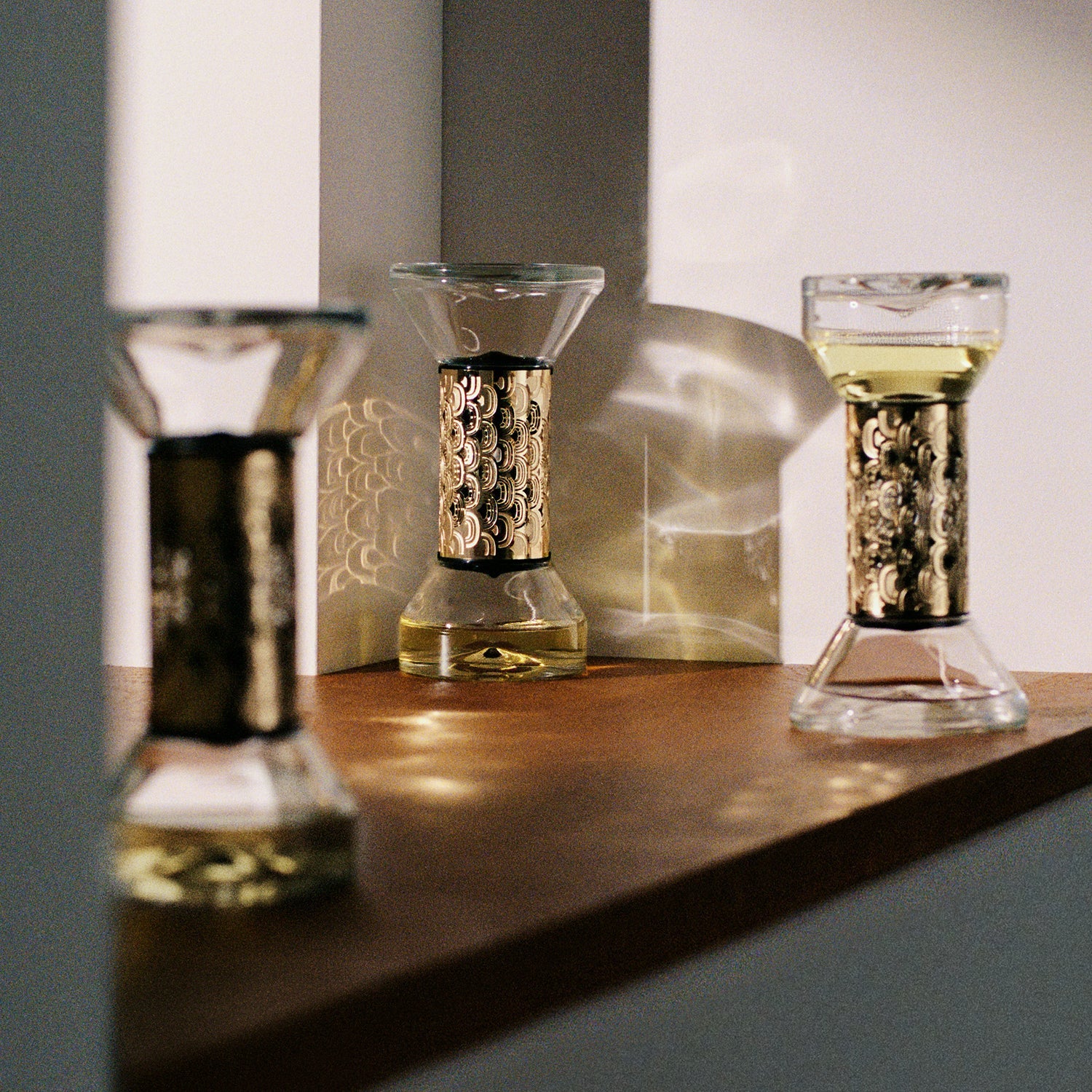 Home - Hourglass diffusers