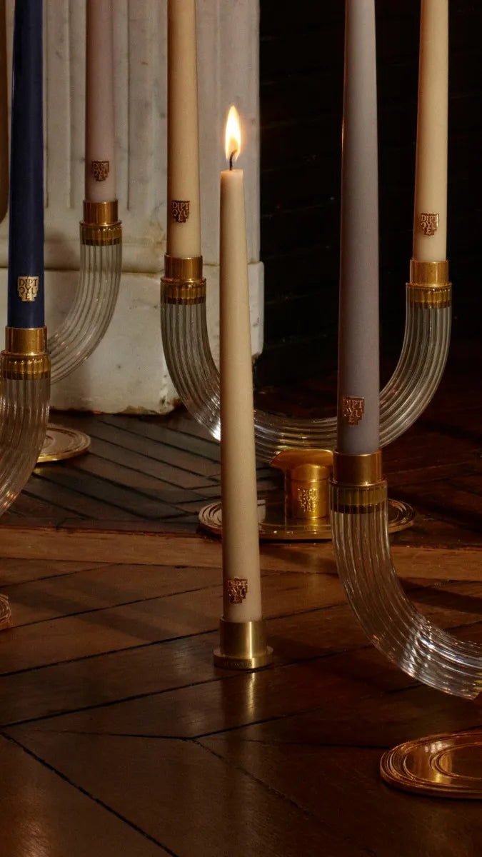 white-dots - white-description