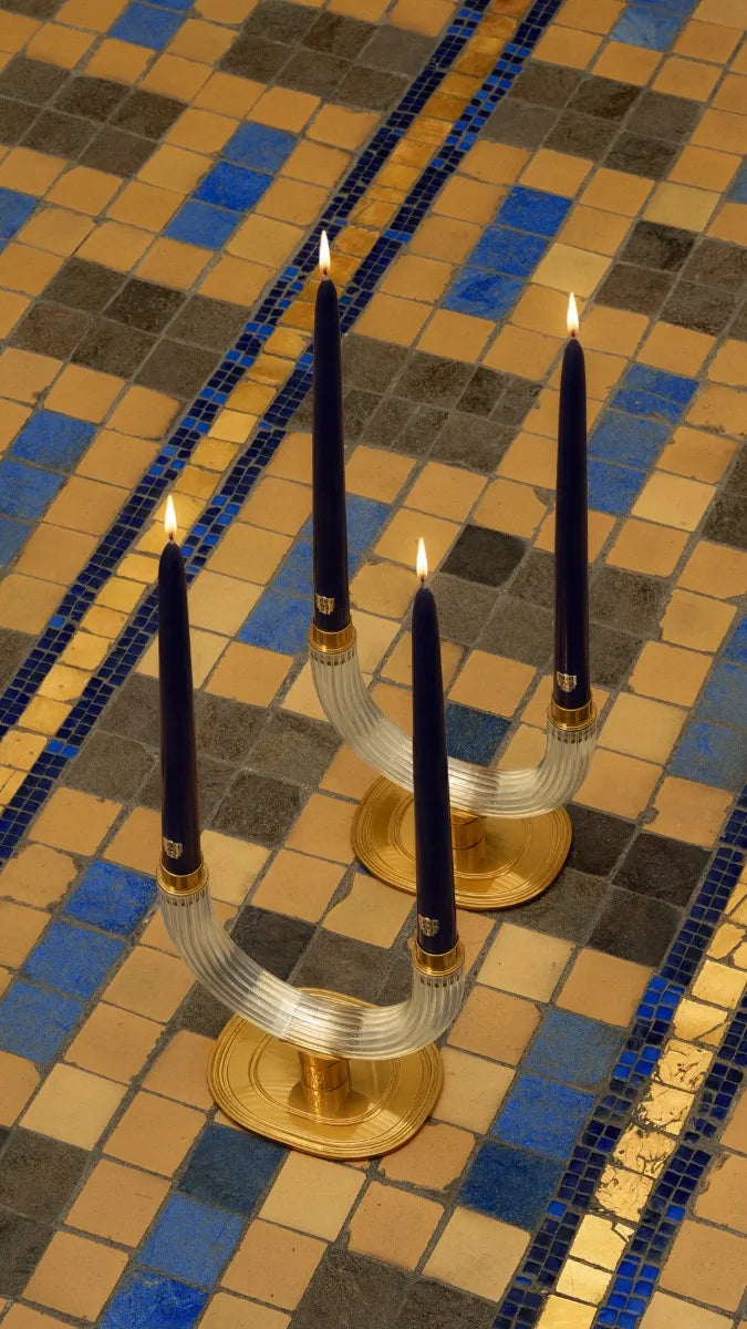 edito-image white-dots