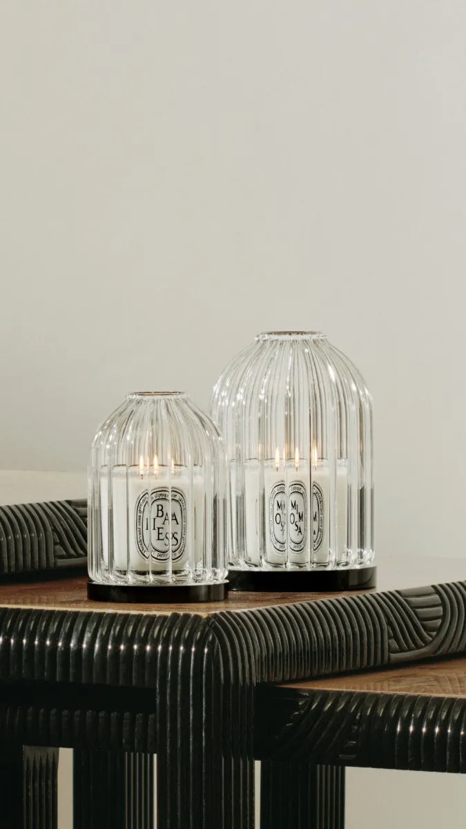 edito-image white-dots