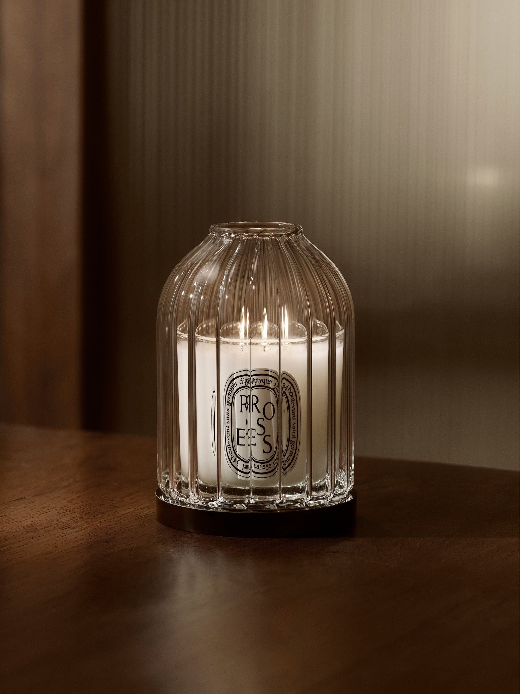 Ribbed candle holder - For small candles