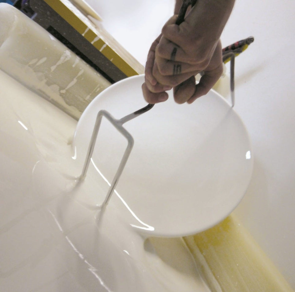 Decorative plate - Yellow cast shadow