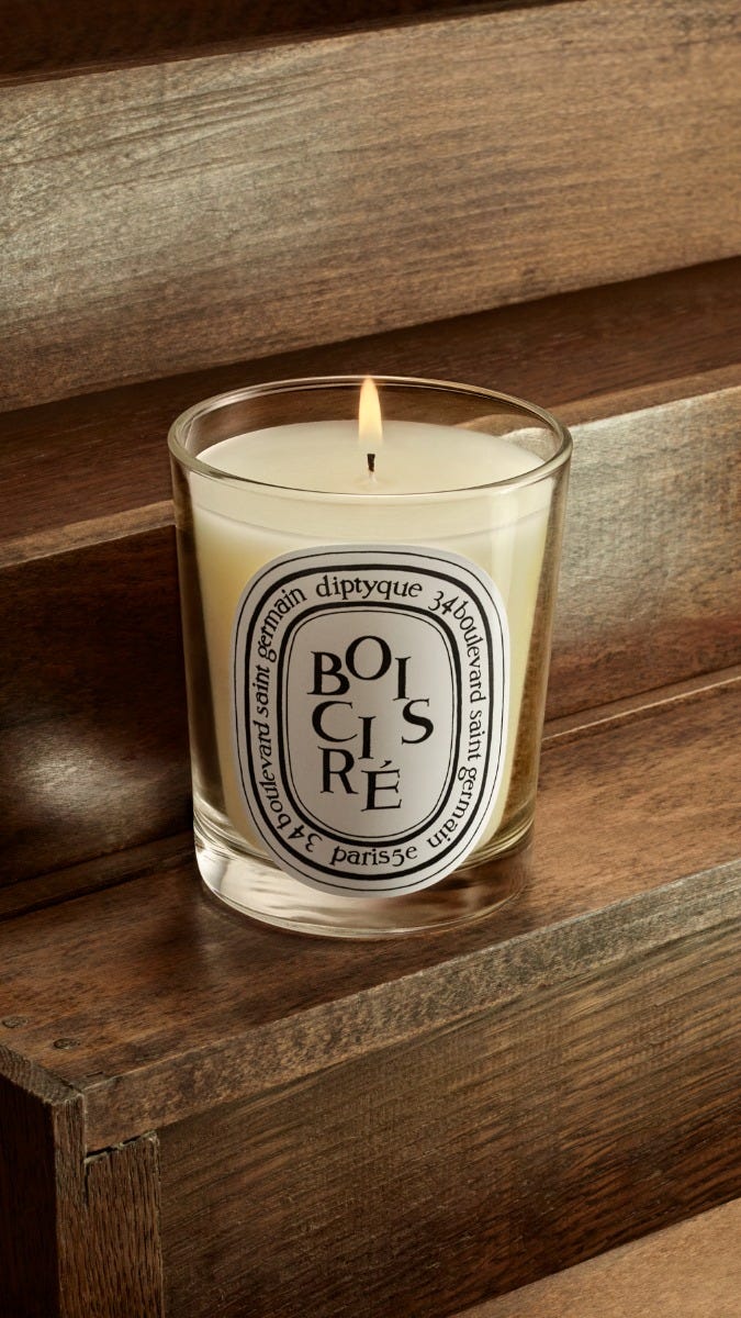 edito-image white-dots