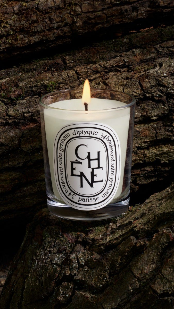 edito-image white-dots