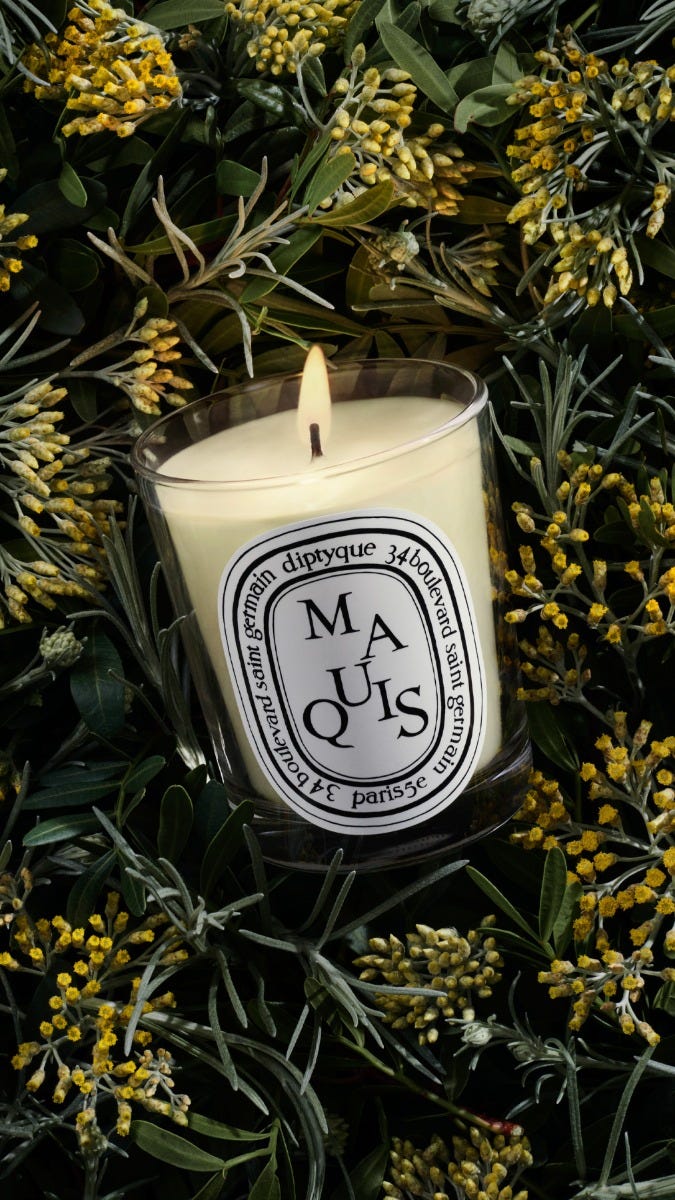 edito-image white-dots