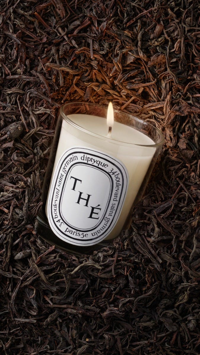 edito-image white-dots